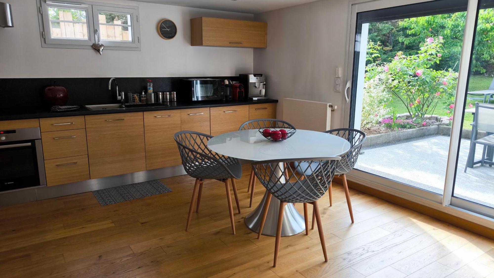 Tres Bel Appartement Avec Vue Sur Les Montagnes Saint Ismier Exterior photo